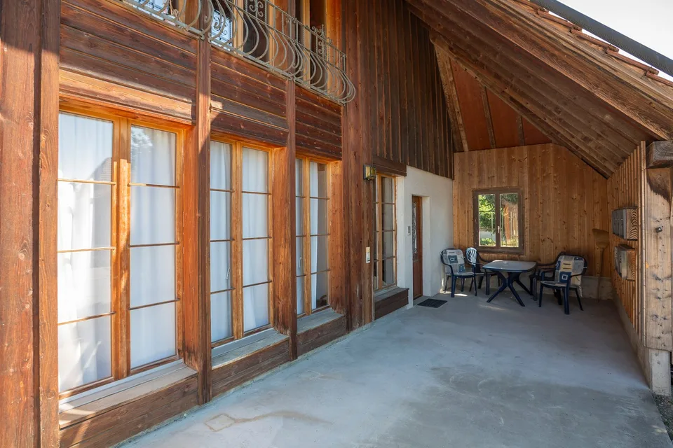 Ferme transformée en maison multifamiliale dans un lieu idyllique à Aetigkofen – photo 7 sur 16