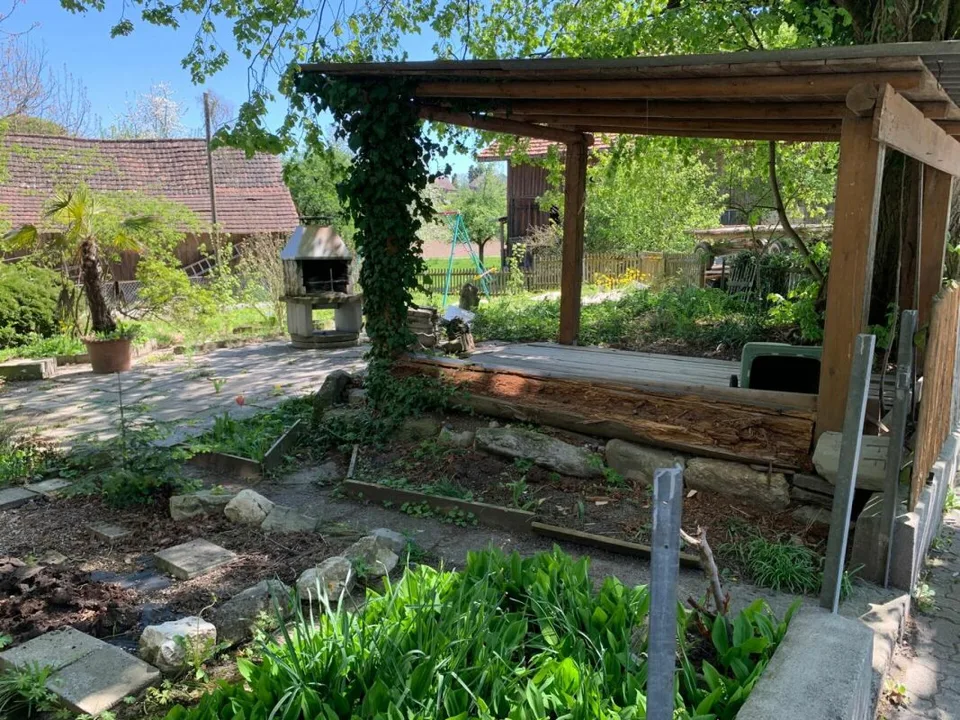 Zweifamilienhaus mit Scheune und Umschwung – Foto 20 von 21