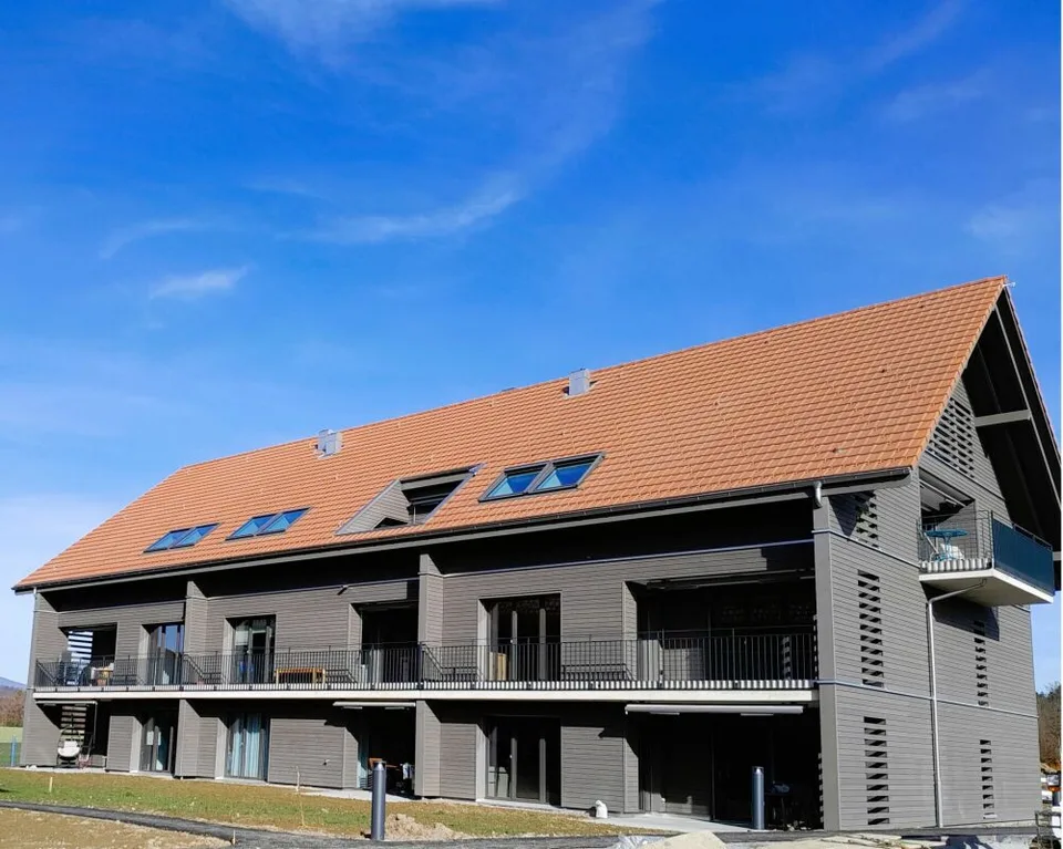 Gemütliche 2.5- Zi- Dachwohnung mit Galerie in der neuen Überbauung "Hübsche Mätteli" an ruhiger und zentraler Lage