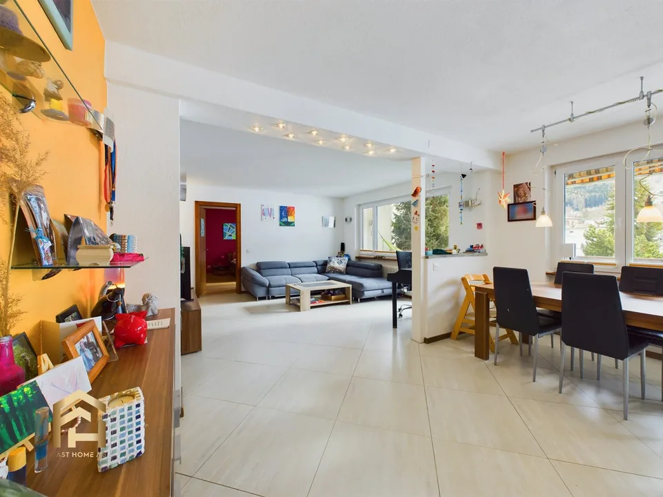 Grosszügige 6.5-Zimmer-Wohnung in Unterbäch