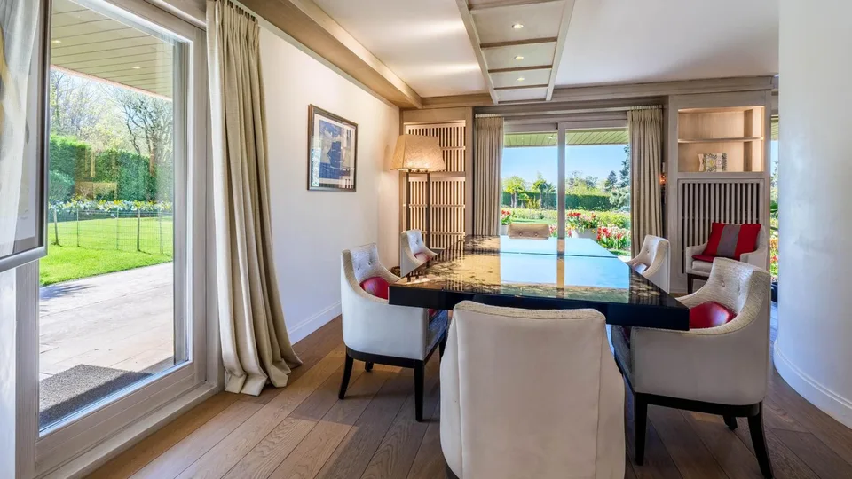 En exclusivité - Élégant Hôtel Particulier dans un écrin de verdure