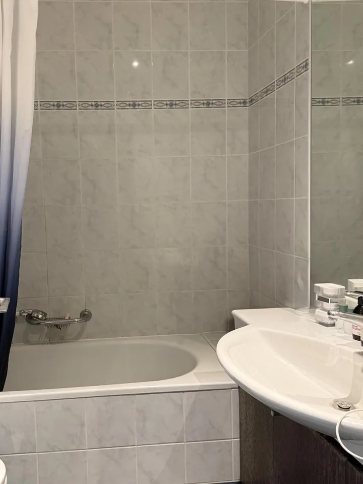 À Vendre en SI ? Appartement 2 pièces à Champel
