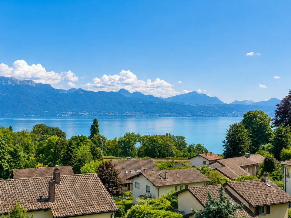 LUTRY - EINZELVILLA MIT ATEMBERAUBENDER AUSSTATTUNG