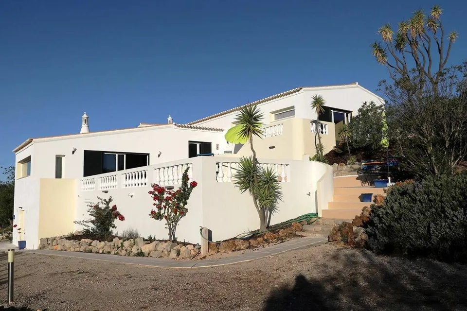 Villa indipendente di 5 locali a Boliqueime
