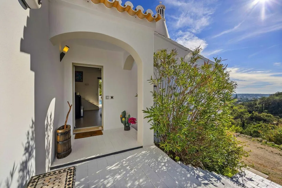 Villa indipendente di 5 locali a Boliqueime