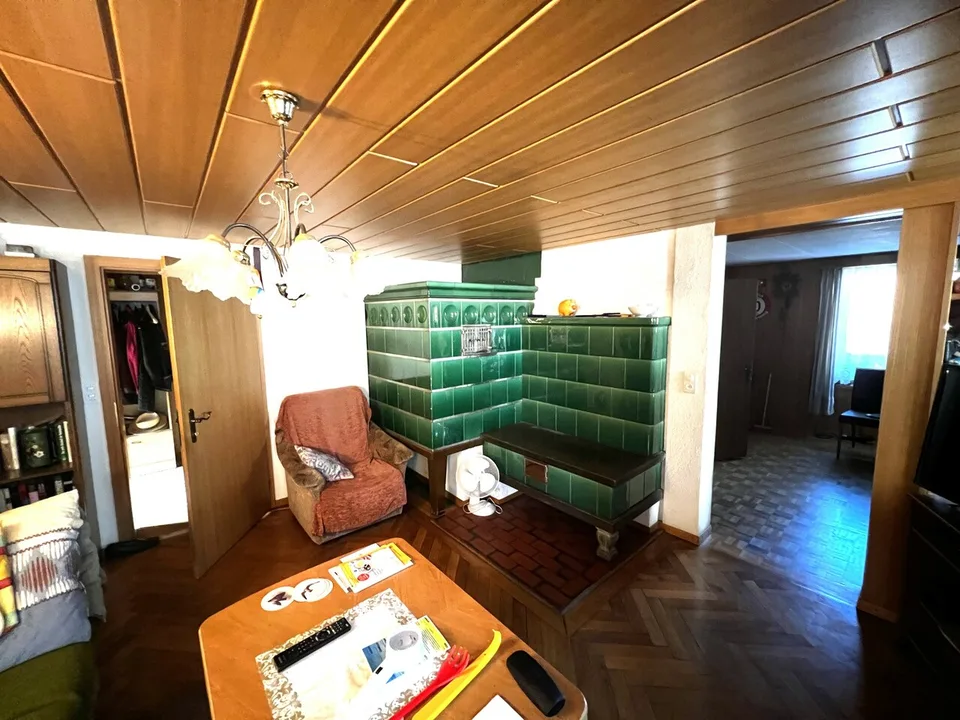 Interessante casa colonica con molte possibilità