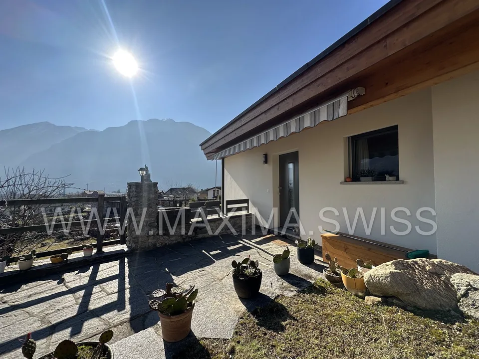 BIASCA: CASA IMMERSA NEL VERDE CON NUOVA DEPANDANCE