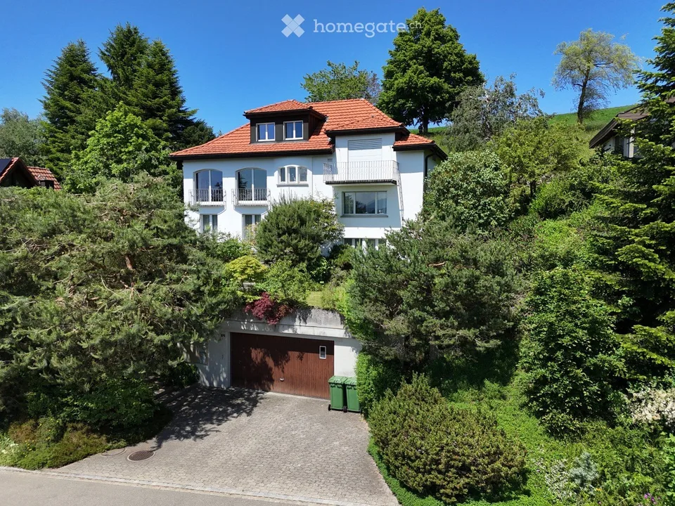 Exklusives Schmuckstück mit unverbaubarer Panoramasicht bis zum Säntis