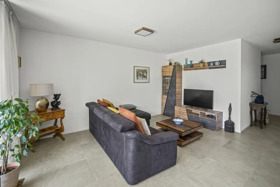 Schönes 2.5-Zimmer-Wohnung im 1. Stock mit freier Sicht