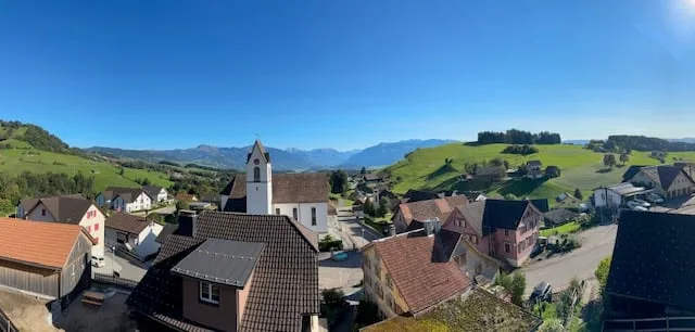 HABITAT CHARMANT / NEUF / SOLEIL / VUE / CALME / NATURE