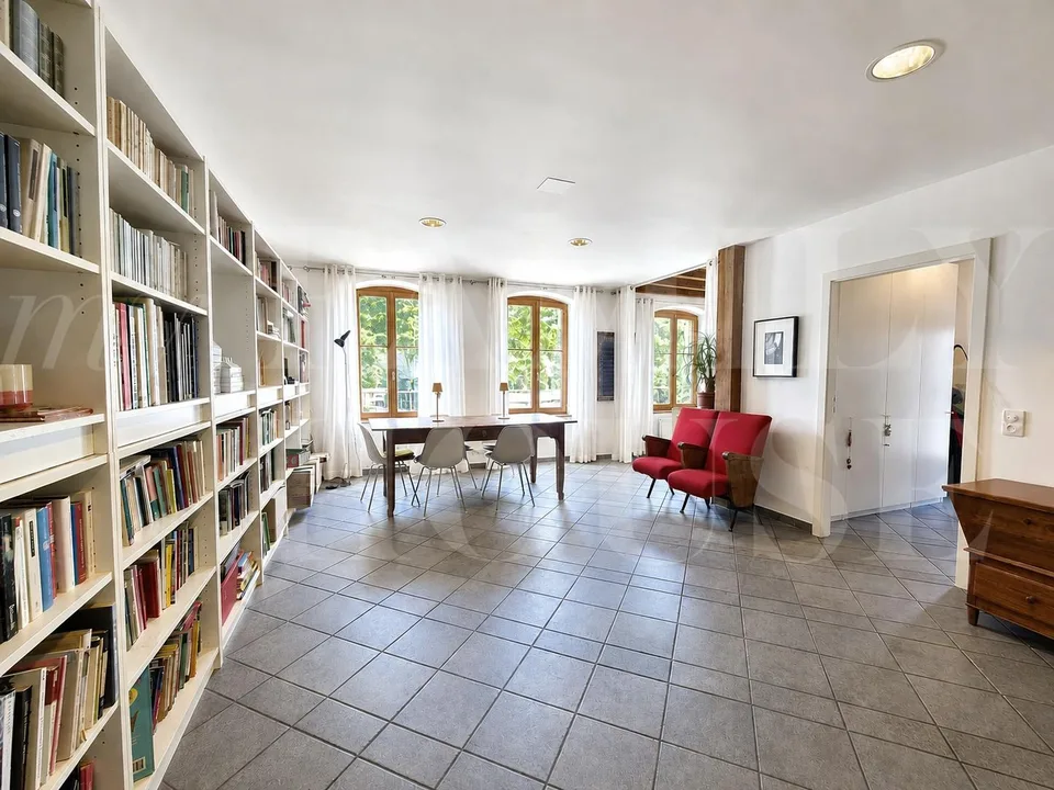 EXCLUSIVITE: Magnifique triplex de 325 m2 PPE situé au sein d'une ancienne bâtisse