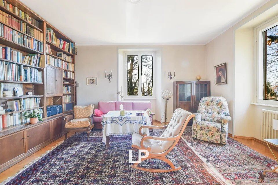 Villa mit Nebengebäude Cittiglio – Foto 20 von 30