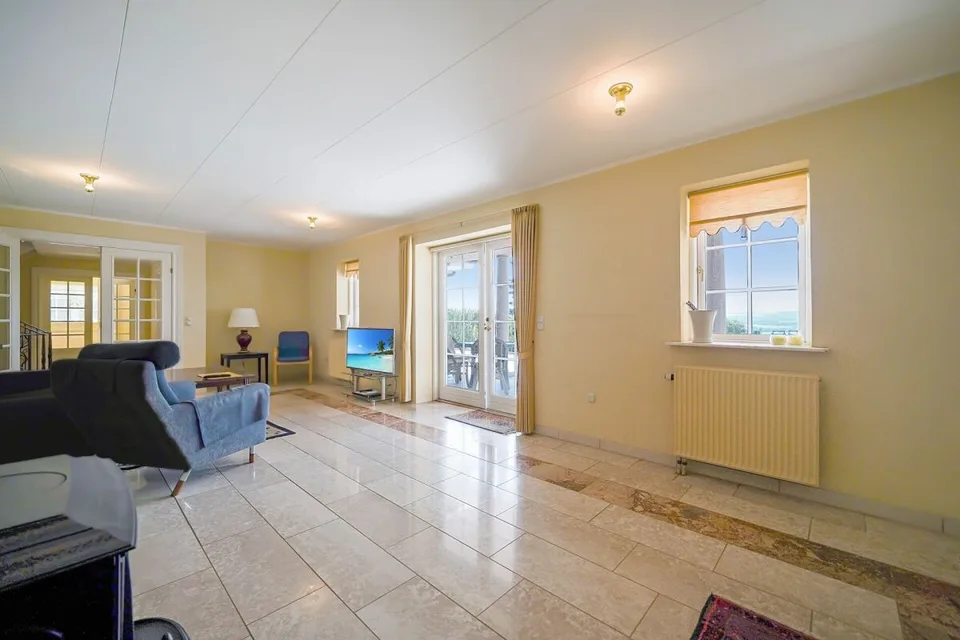 Exklusive Villa mit See- und Alpenblick - am Südhang von Lugnorre – Foto 8 von 21