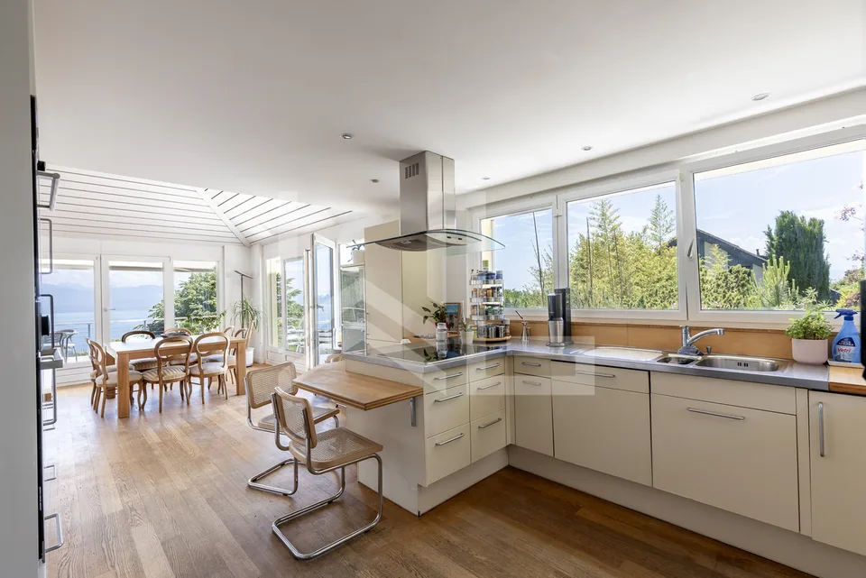 Superbe propriété contemporaine avec vue panoramique