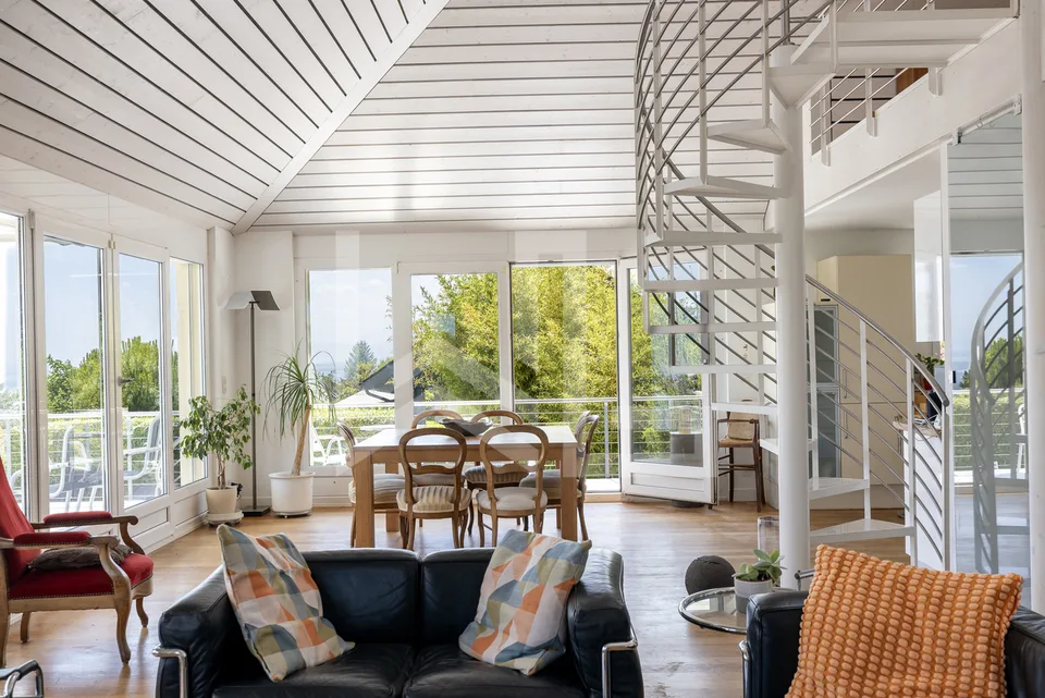 Superbe propriété contemporaine avec vue panoramique
