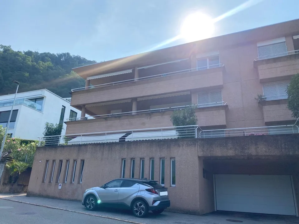 Stunning 4.5-Room Attic Apartment with Lake Views in Bissone – foto 22 di 27