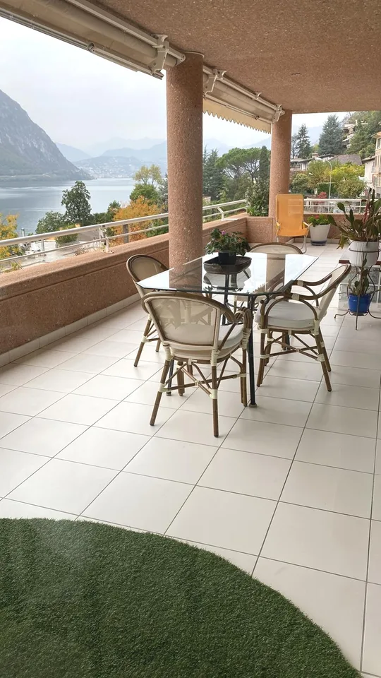Stunning 4.5-Room Attic Apartment with Lake Views in Bissone – foto 13 di 27