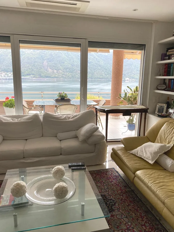 Stunning 4.5-Room Attic Apartment with Lake Views in Bissone