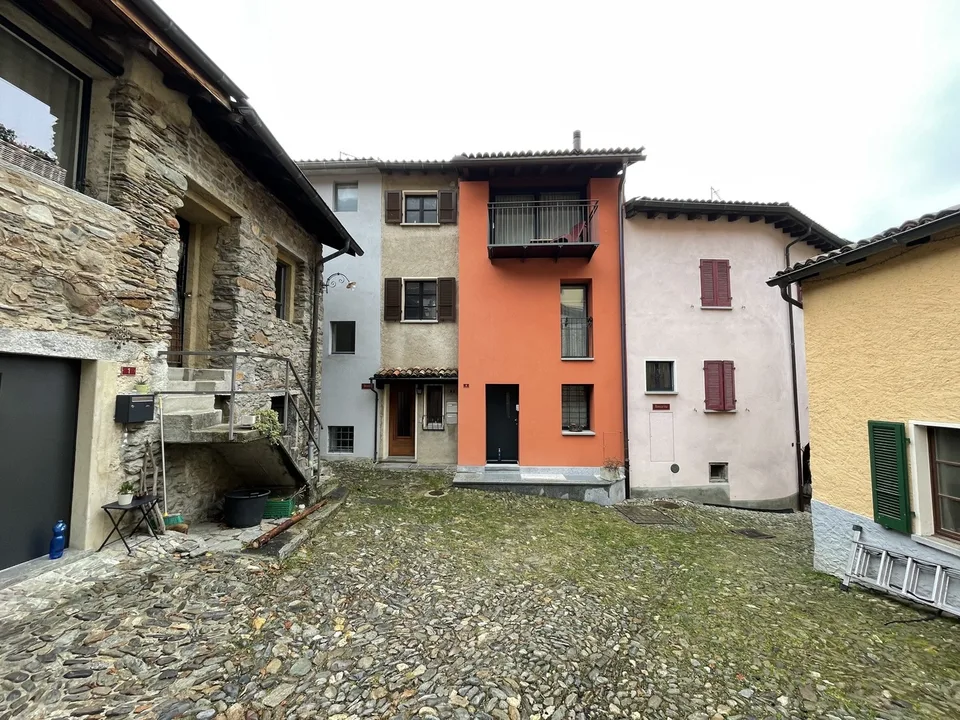 Semi-detached house with Rustico and garden in the core