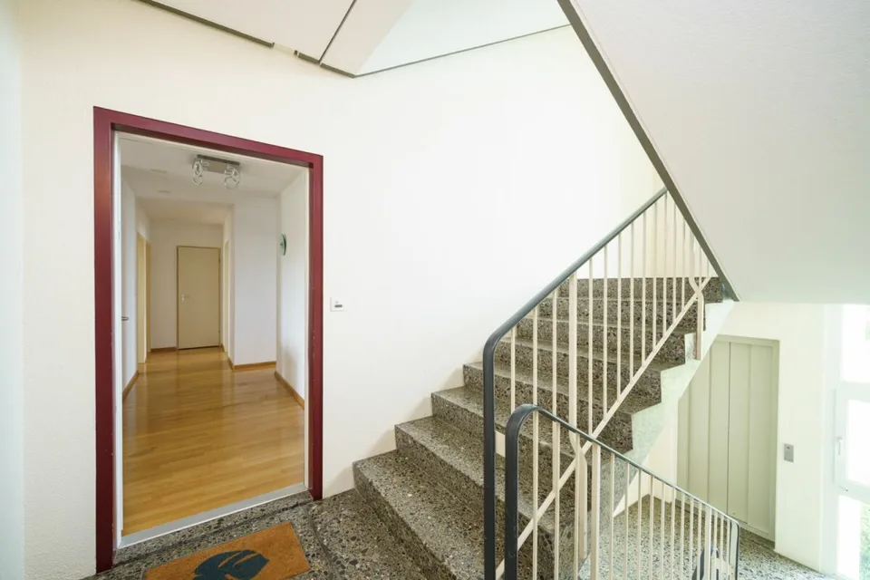 4.0-Zimmerwohnung mit einem Autoeinstellplatz
