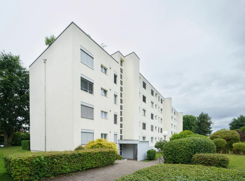 4.0-Zimmerwohnung mit einem Autoeinstellplatz
