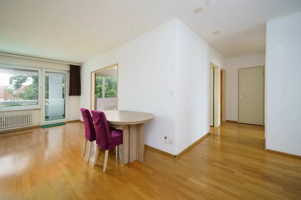 4.0-Zimmerwohnung mit einem Autoeinstellplatz
