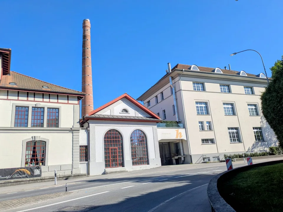 Einzigartiges Loft in historischem Gebäude in Hindelbank 227m2 inkl. 2 EH Plätze