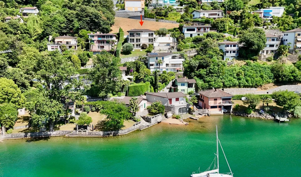 Prestigiosa Villa con Piscina e Magnifica Vista Lago