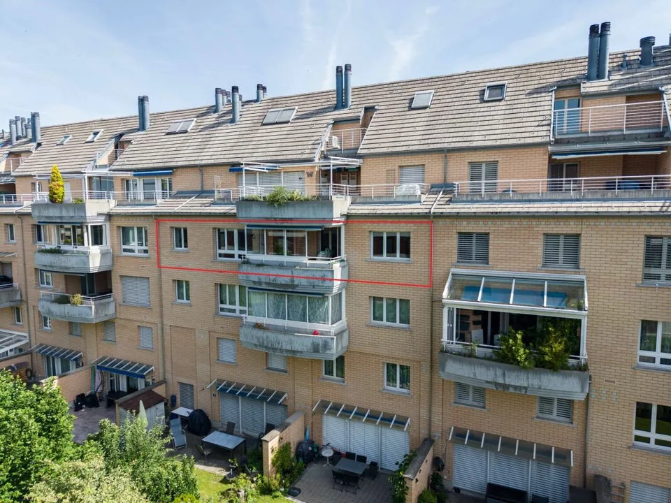 Grosszügige 4.5-Zimmer-Wohnung - ruhig, hell und mit Blick ins Grüne.
