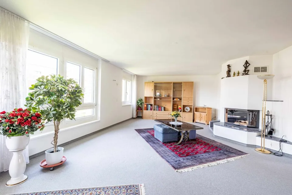 Appartement spacieux 4.5 pièces - calme, lumineux et avec vue sur le verdure.