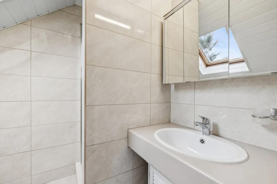 Familienvilla mit separatem Studio in Commugny renoviert – Foto 13 von 21