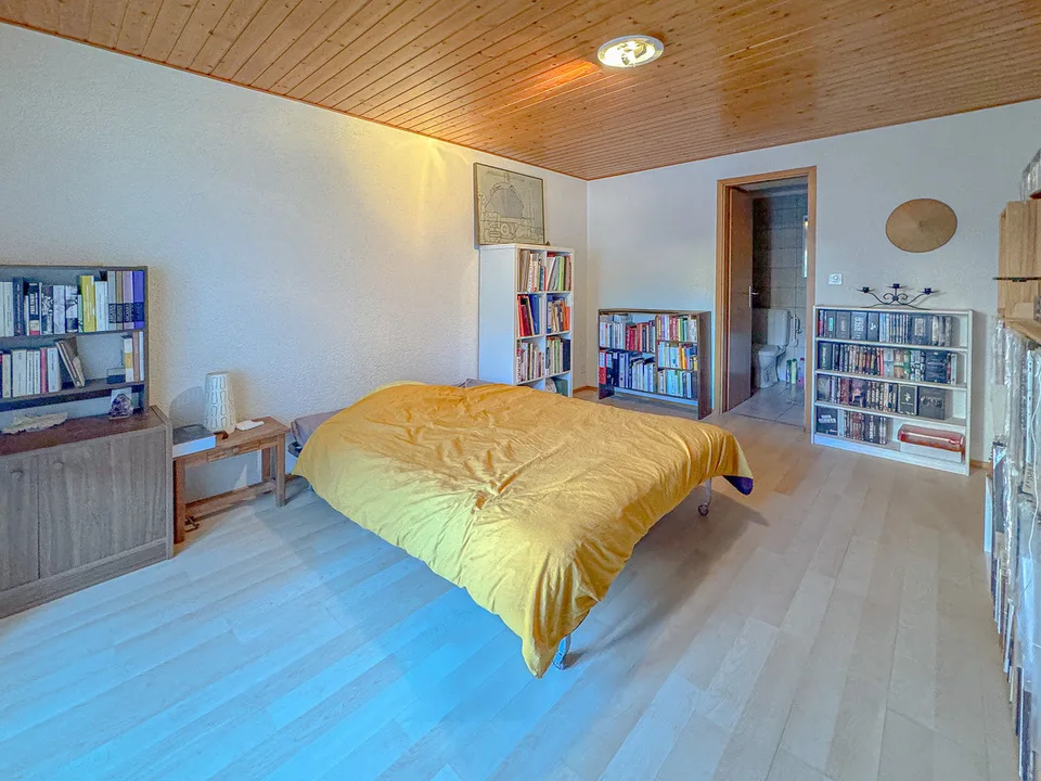 Edificio residenziale con 4 appartamenti e 1 unità commerciale nel cuore di Ste-Croix – foto 9 di 13
