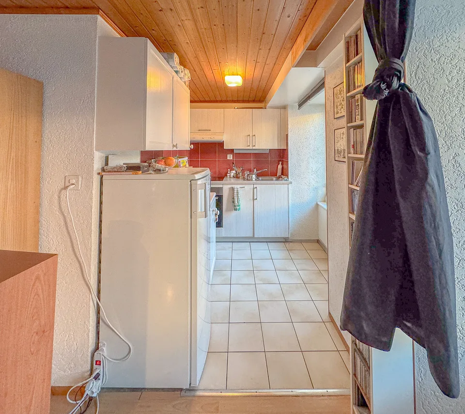 Edificio residenziale con 4 appartamenti e 1 unità commerciale nel cuore di Ste-Croix – foto 8 di 13