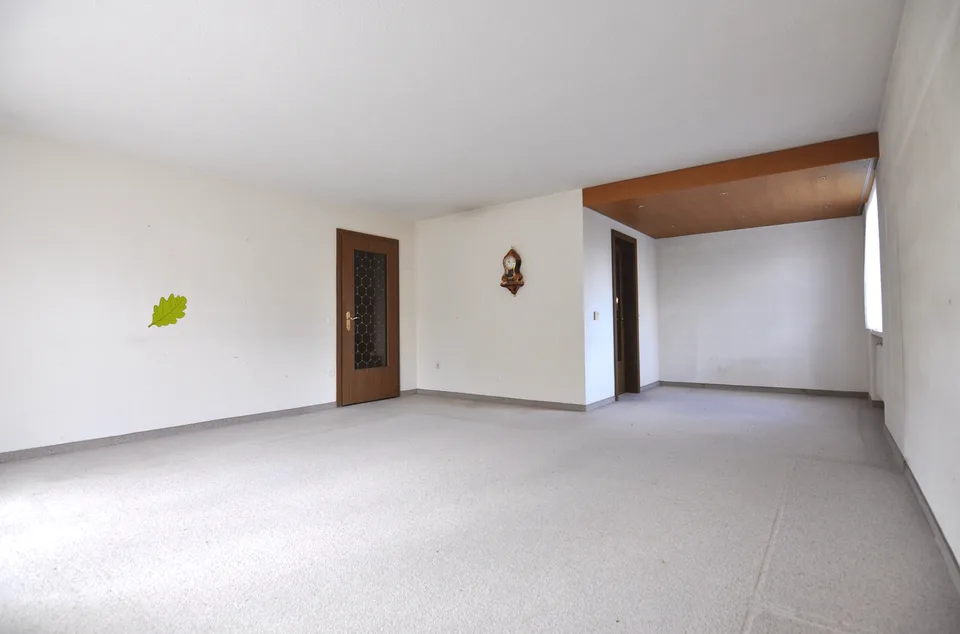 VERKAUFT - 5.5 Zimmer Einfamilienhaus in ruhigem Wohnquartier – Foto 13 von 16