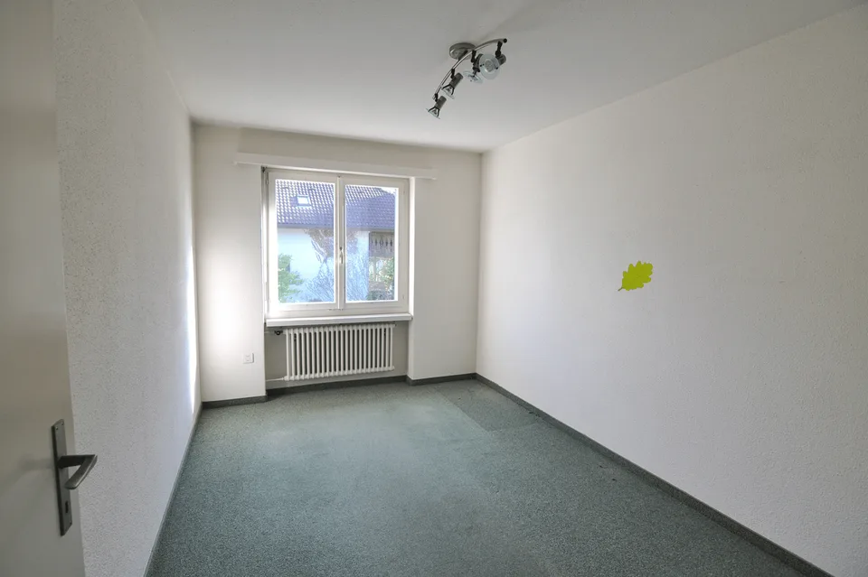 VERKAUFT - 5.5 Zimmer Einfamilienhaus in ruhigem Wohnquartier – Foto 10 von 16