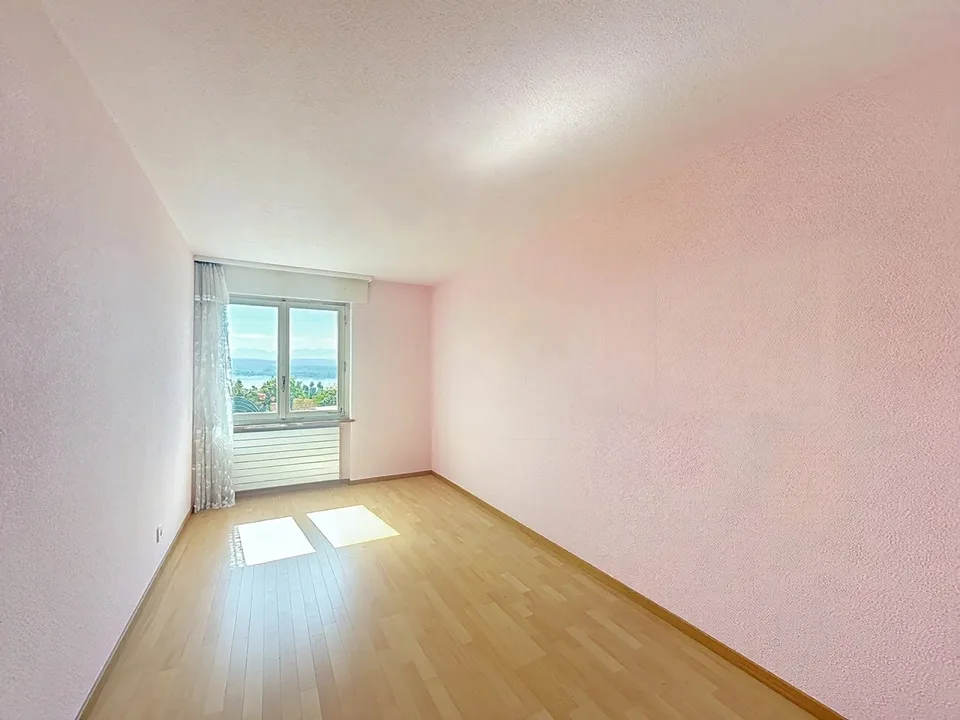 Villa mit atemberaubendem Blick auf den Murtensee – Foto 11 von 24