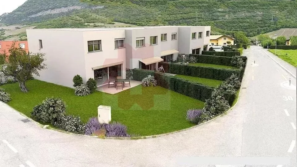 Luxury Semi-Detached in Serene Charrat