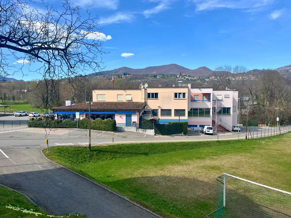 Immeuble commercial avec fonction restaurant et résidentielle – Genestrerio – photo 14 sur 17