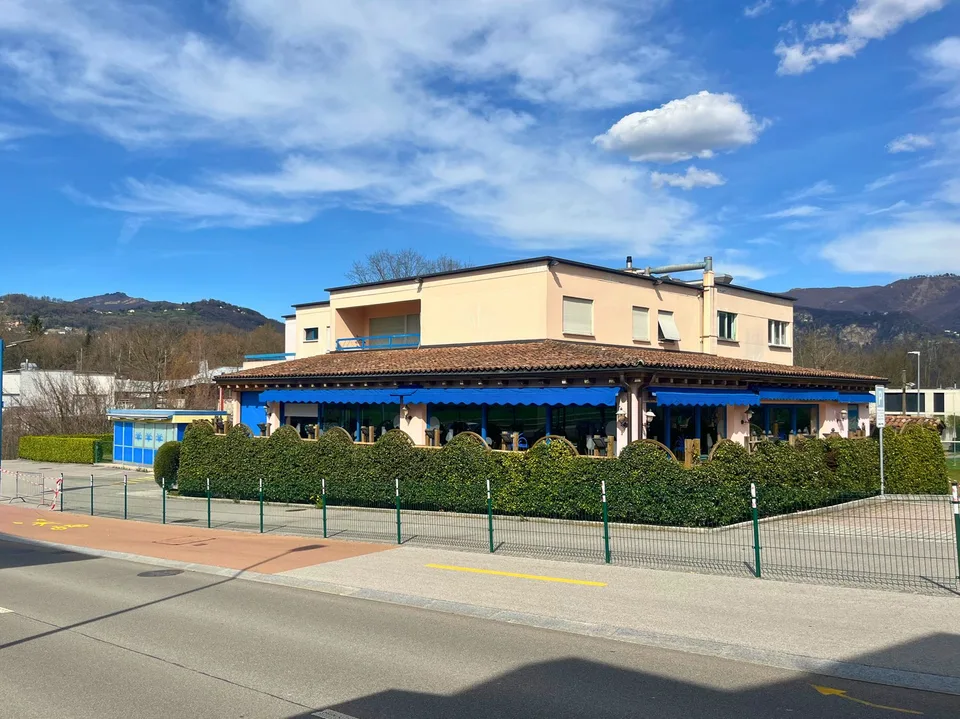Immeuble commercial avec fonction restaurant et résidentielle – Genestrerio – photo 8 sur 17
