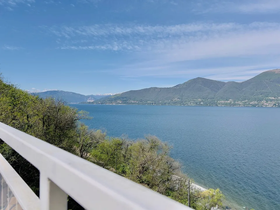 Appartamento penthouse ben curato con vista mare da sogno vicino alla spiaggia – foto 13 di 13