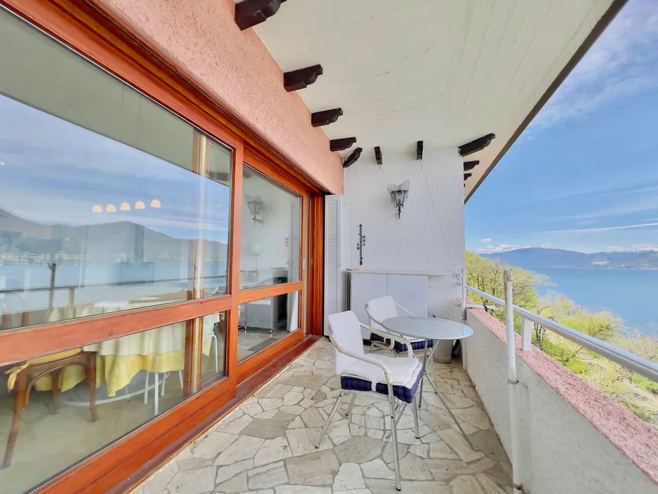 Appartamento penthouse ben curato con vista mare da sogno vicino alla spiaggia – foto 11 di 13