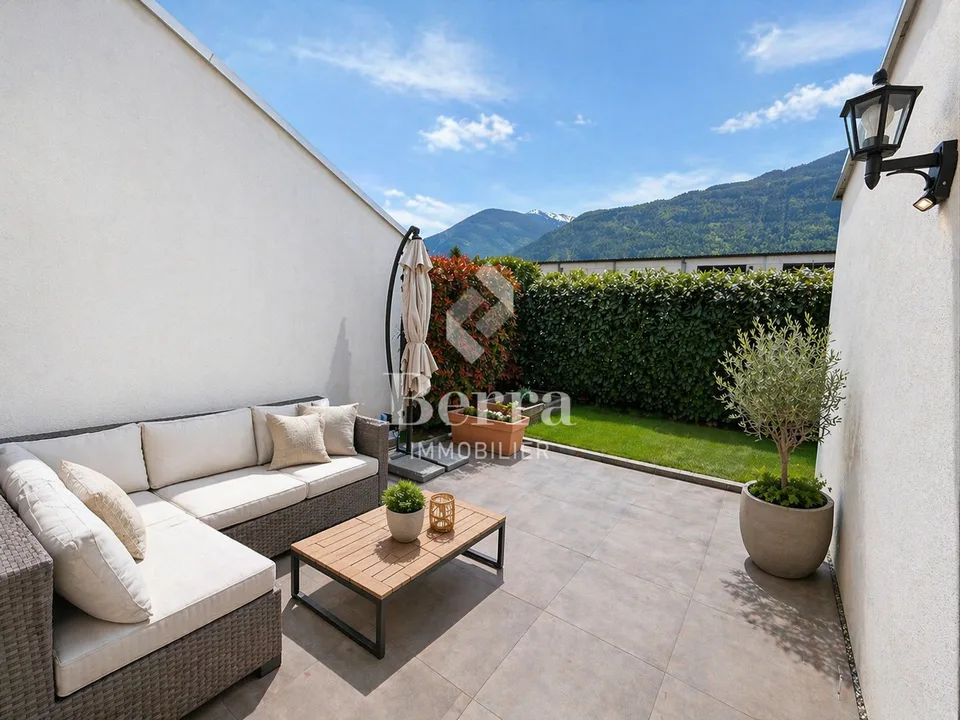 Charmante et spacieuse villa mitoyenne : avec chambre et salle de bain au rez + galetas
