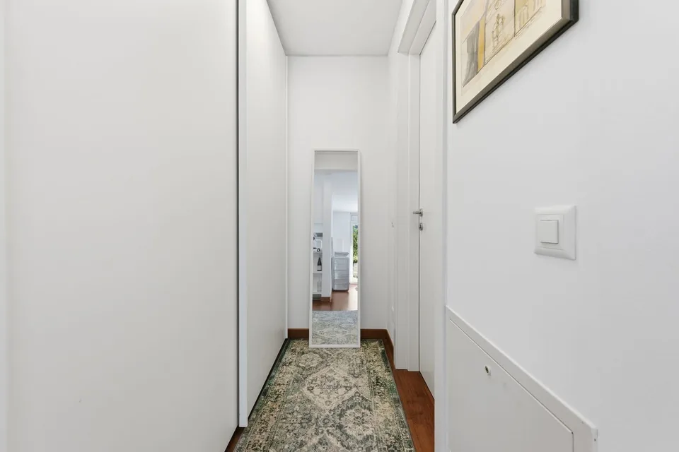 Moderne Wohnung mit grosser Terrasse im Grünen – Foto 9 von 10
