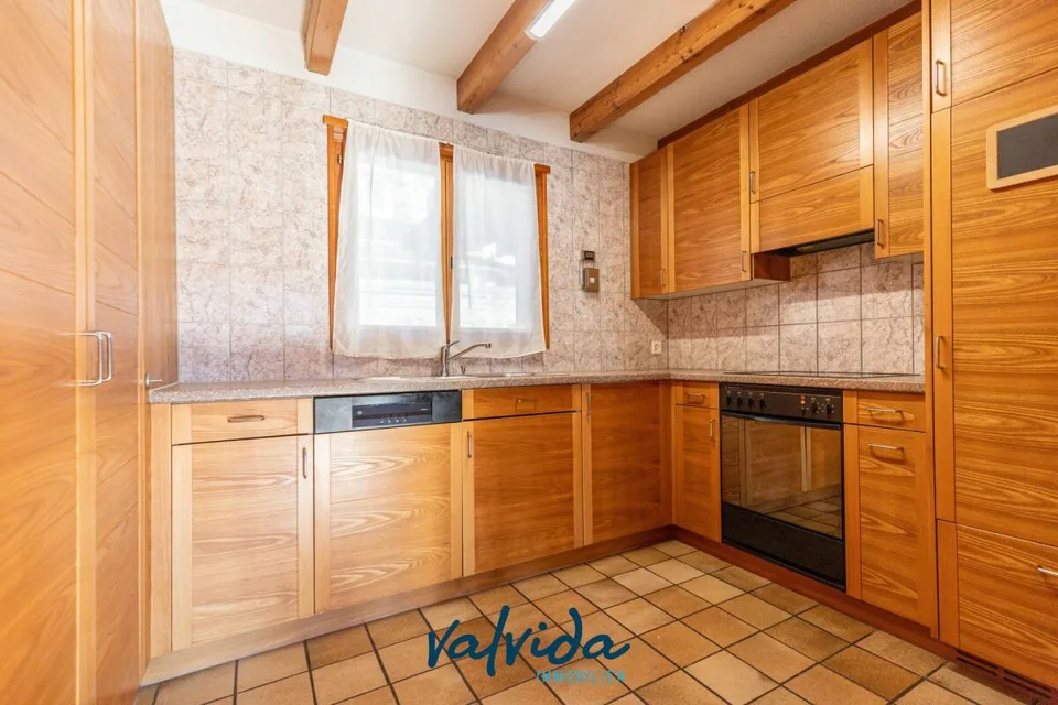 Wohnen, wo andere Ferien machen - 5-Zimmer-Chalet mit Panorama in Feschel