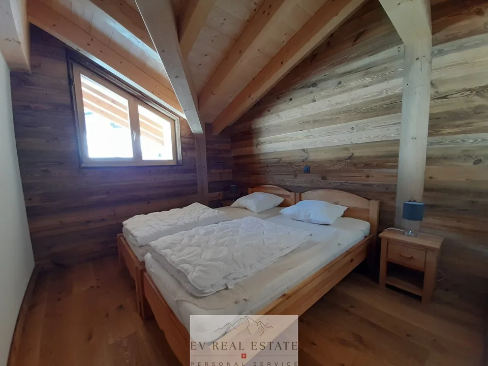 Superbe attique en vieux bois sur les pistes de Veysonnaz – photo 11 sur 13