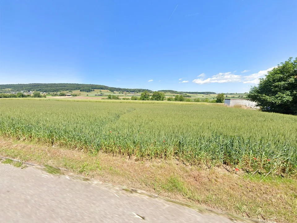 Terreno edificabile attraente in una posizione tranquilla – Regensbergerstrasse 24, Sünikon