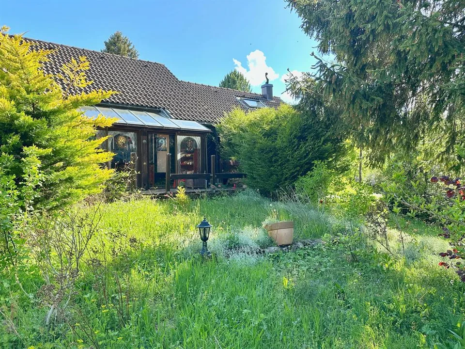Delizioso chalet accogliente con terrazza a sud, garage e fascino autentico
