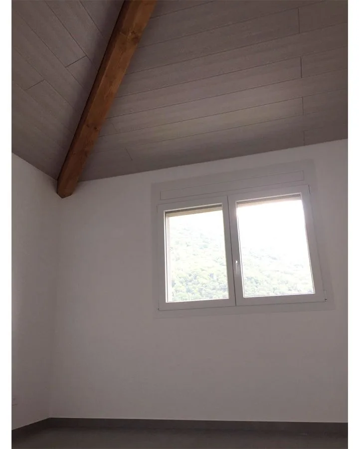 Appartement en attique de 4,5 pièces avec jardin privé, Lumino – photo 9 sur 17