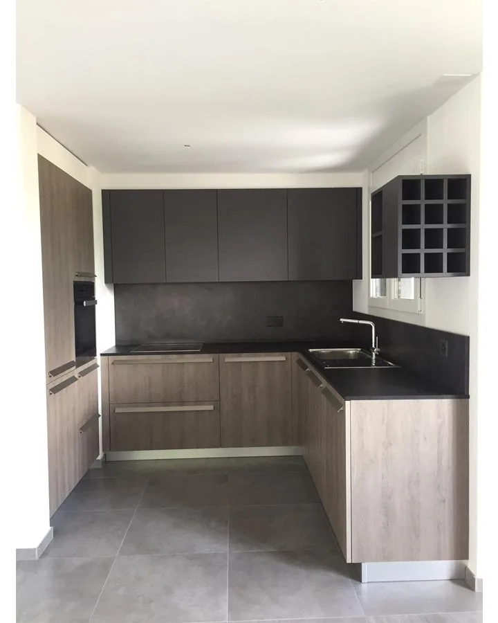 Appartement en attique de 4,5 pièces avec jardin privé, Lumino