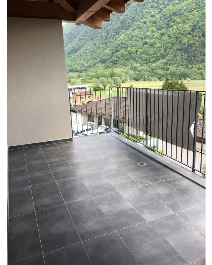 Appartement en attique de 4,5 pièces avec jardin privé, Lumino – photo 8 sur 17